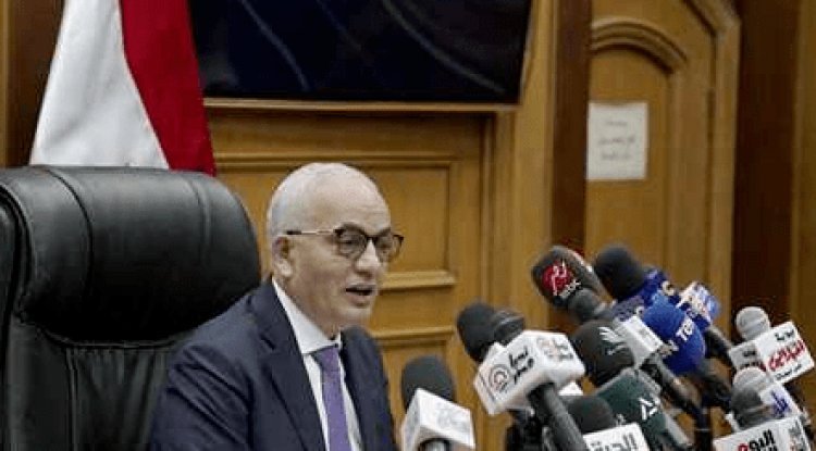 قرار عاجل من التعليم بتخفيف المناهج لصفوف النقل